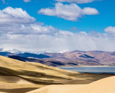 Kinh nghiệm trekking hồ Nam Tso Tây Tạng 2026: Vượt thử thách, chạm nóc nhà thế giới