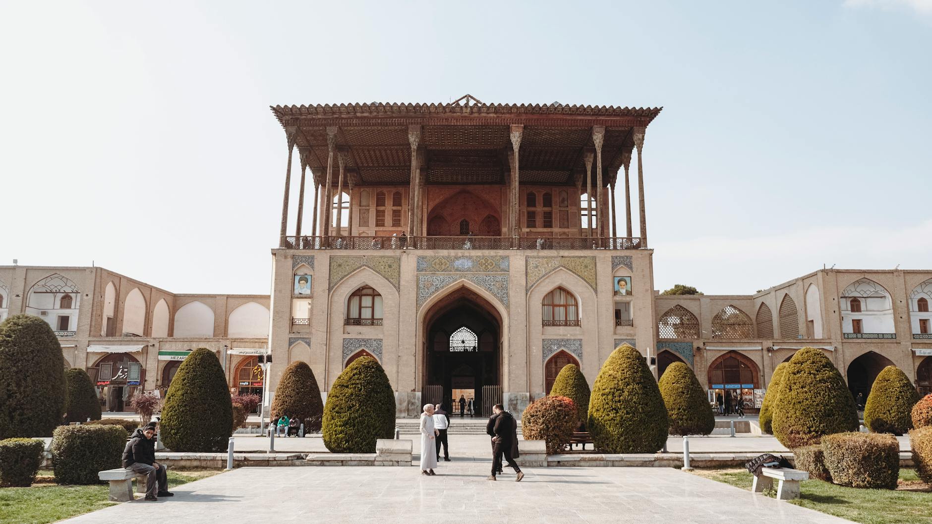 Nguoi Iran moi tra tai cho co