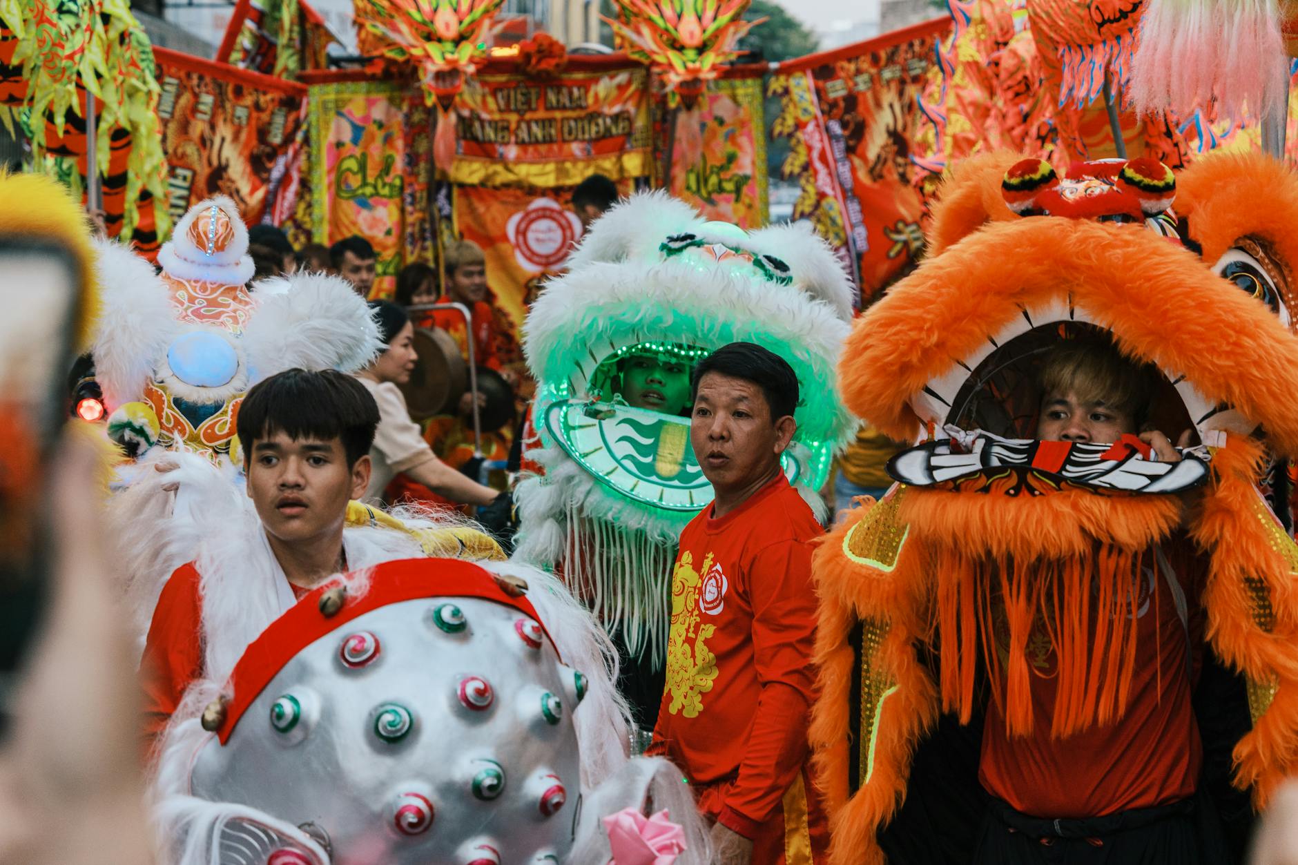 Nguoi An Do choi le hoi Holi voi nhieu mau sac