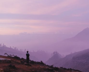 Toan canh tuong Moai o Ahu Tongariki luc binh minh