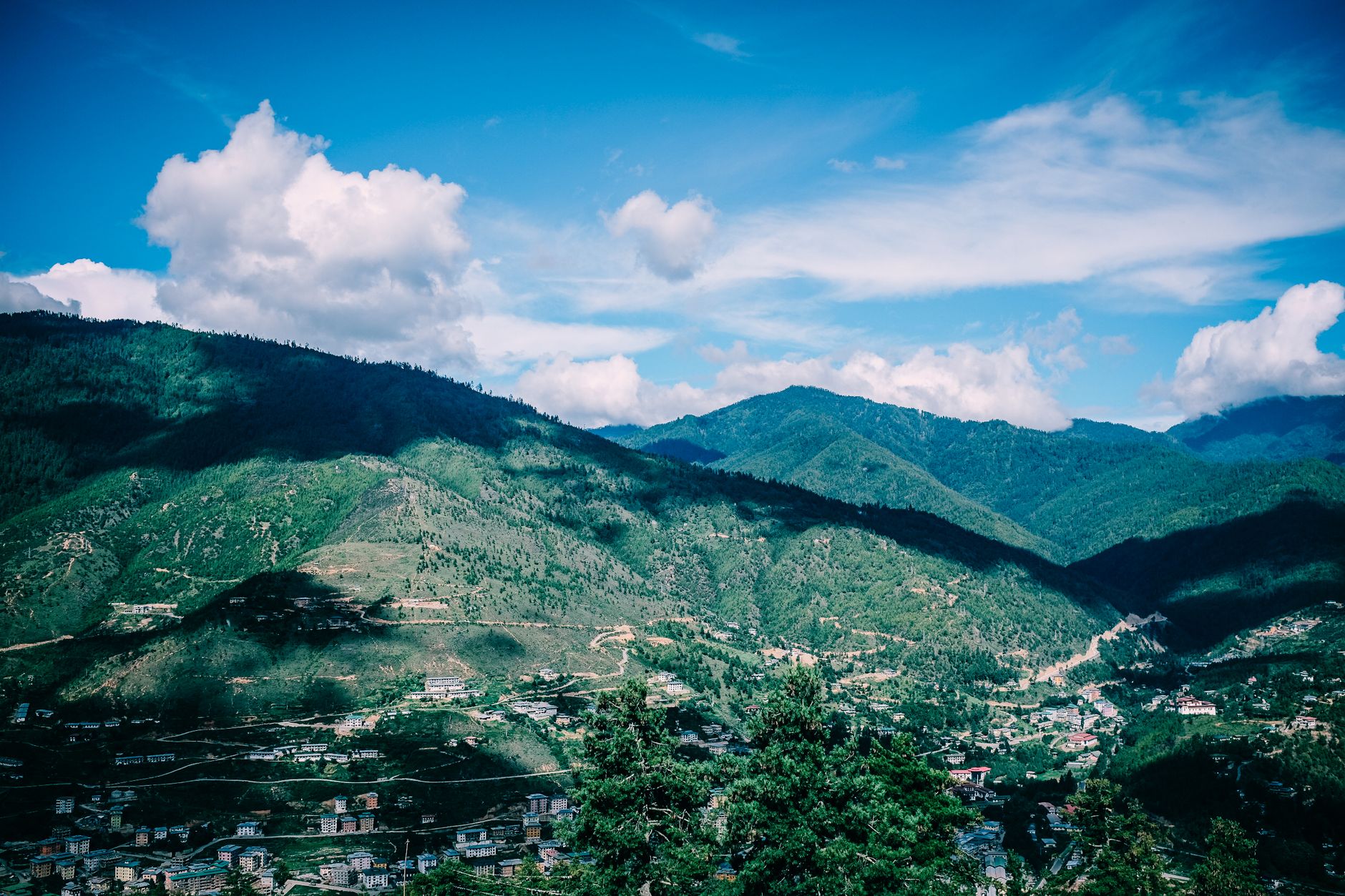 Hoang hon tren thung lung Paro Bhutan