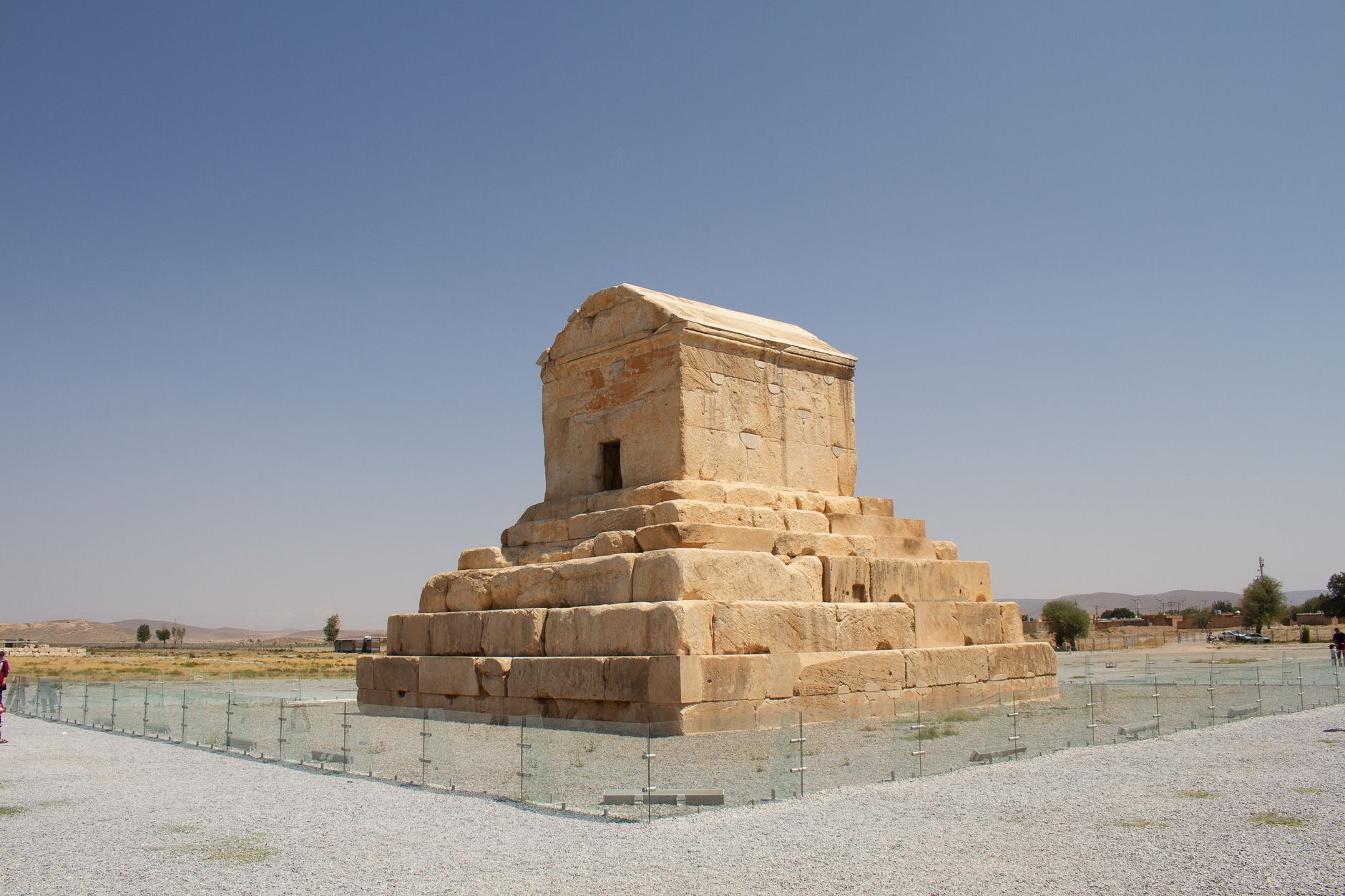 Nguoi Iran dang tro chuyen lich su