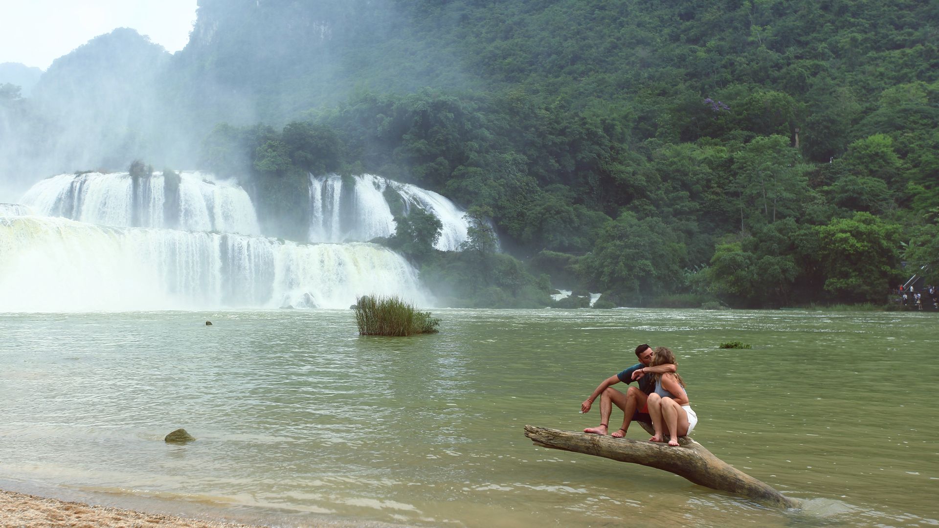 Tour Hà Giang - Cao Bằng - Ba Bể 5N4Đ: Thác Bản Giốc - Lũng Cú