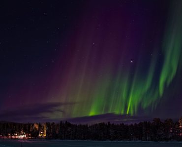 Săn Cực Quang Lapland 2026: Phá Vỡ 6 Lầm Tưởng Về Kakslauttanen Tuyết Trắng