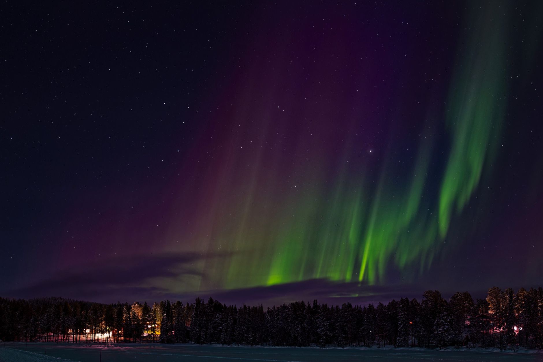 Săn Cực Quang Lapland 2026: Phá Vỡ 6 Lầm Tưởng Về Kakslauttanen Tuyết Trắng